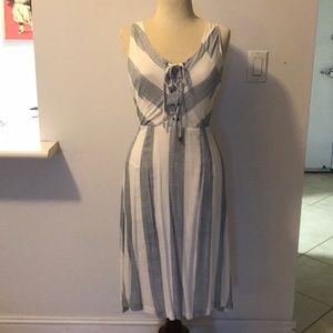 Lulu's Midi dress